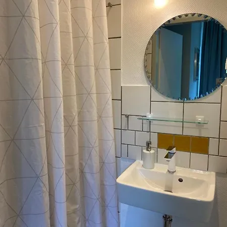 Zentrale Ferienwohnung Mit Balkon In Aix-la-Chapelle Extérieur photo