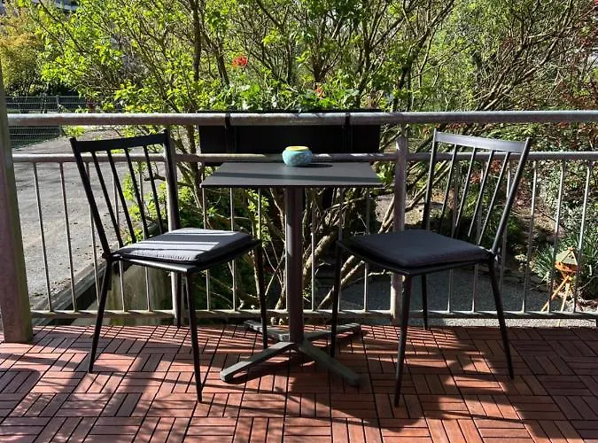 Zentrale Ferienwohnung Mit Balkon In Aachen